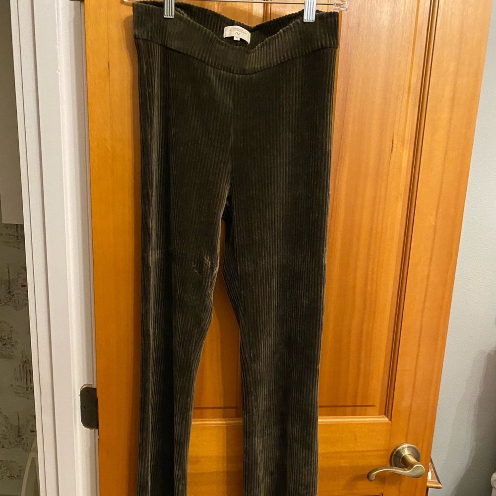 corduroy army green leggings with flared hems